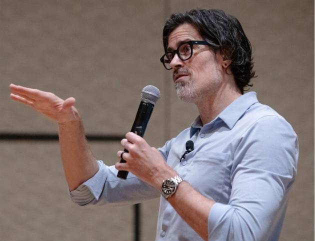 erol-ahmed-aIYFR0vbADk-unsplash 2